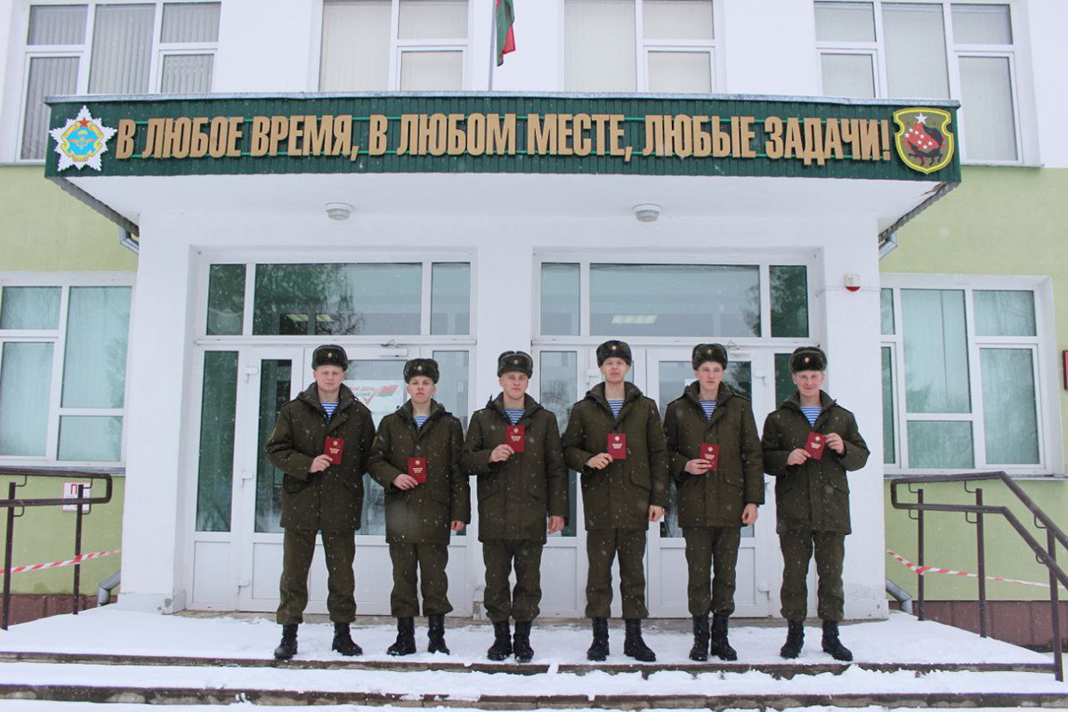 Знак активной гражданской позиции. Военнослужащие 5-й бригады спецназа  голосуют за суверенное развитие страны