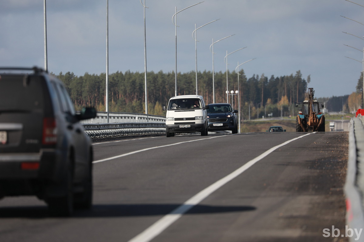 В Минском районе на автодороге М4 временно ограничат движение транспорта 22  ноября