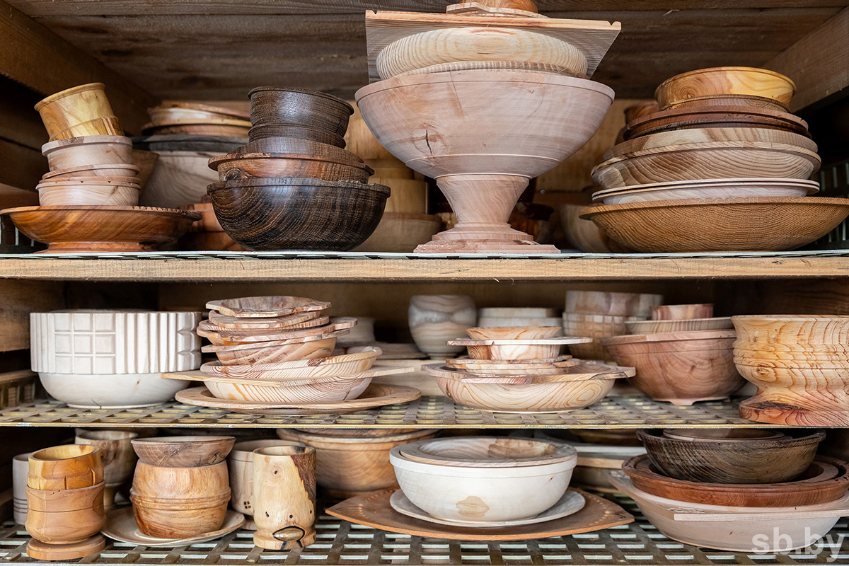 Для изготовления посуды используют. Деревянная посуда. Старая деревянная посуда. Белорусская посуда. Деревянная белорусская посуда.