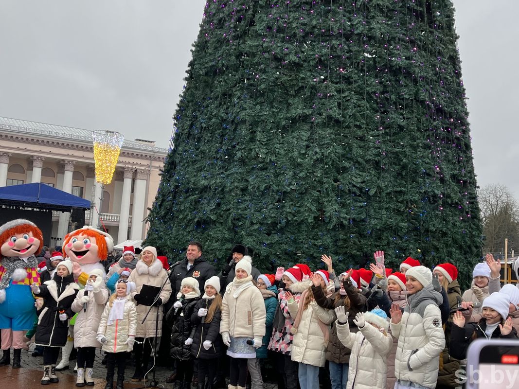 Гродно присоединился к республиканской новогодней благотворительной акции  «Наши дети»