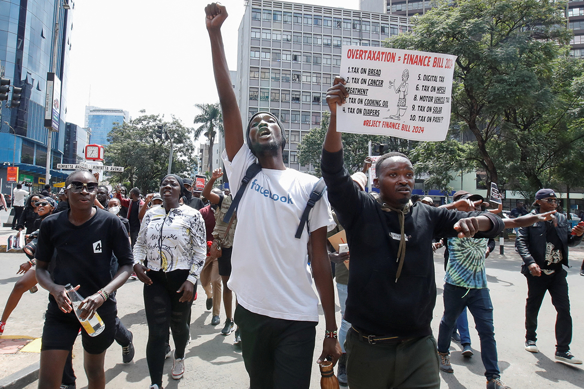 Президент Кении заявил о готовности к диалогу с протестующими против повышения налогов