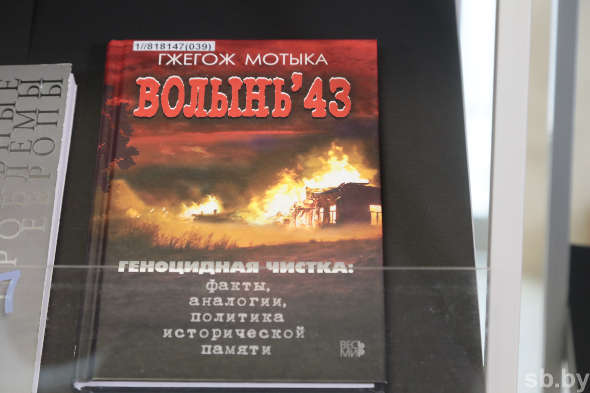 Воспроизведение DVD-дисков и игровых дисков на консоли Xbox 360