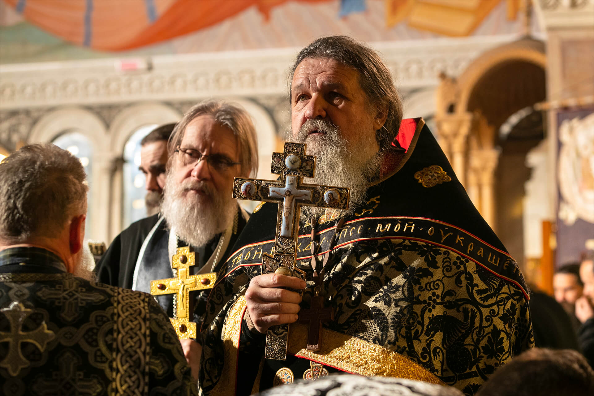 27 апреля православный. Священник. Священник фото. Православные крестятся. Священник христианства.