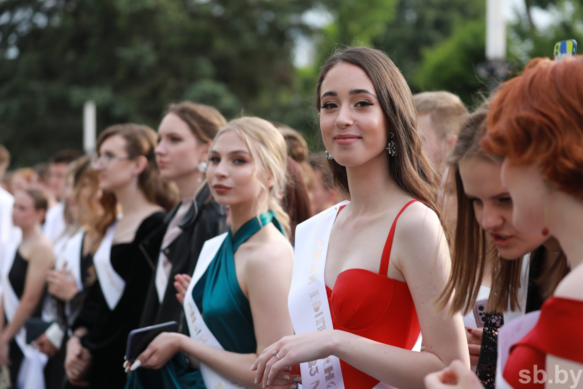 Городской выпускной прошел