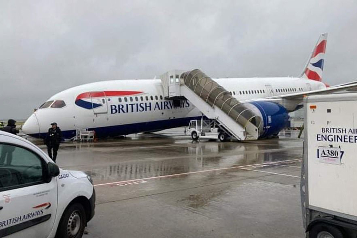 Тутуруту самолет. Самолёт British Airways Airbus a380. Boeing 787 British Airways. Boeing 787-10 British Airways. Боинг 787 Аэрофлот.