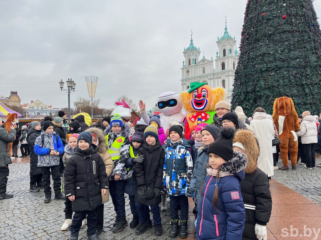 Гродно присоединился к республиканской новогодней благотворительной акции  «Наши дети»