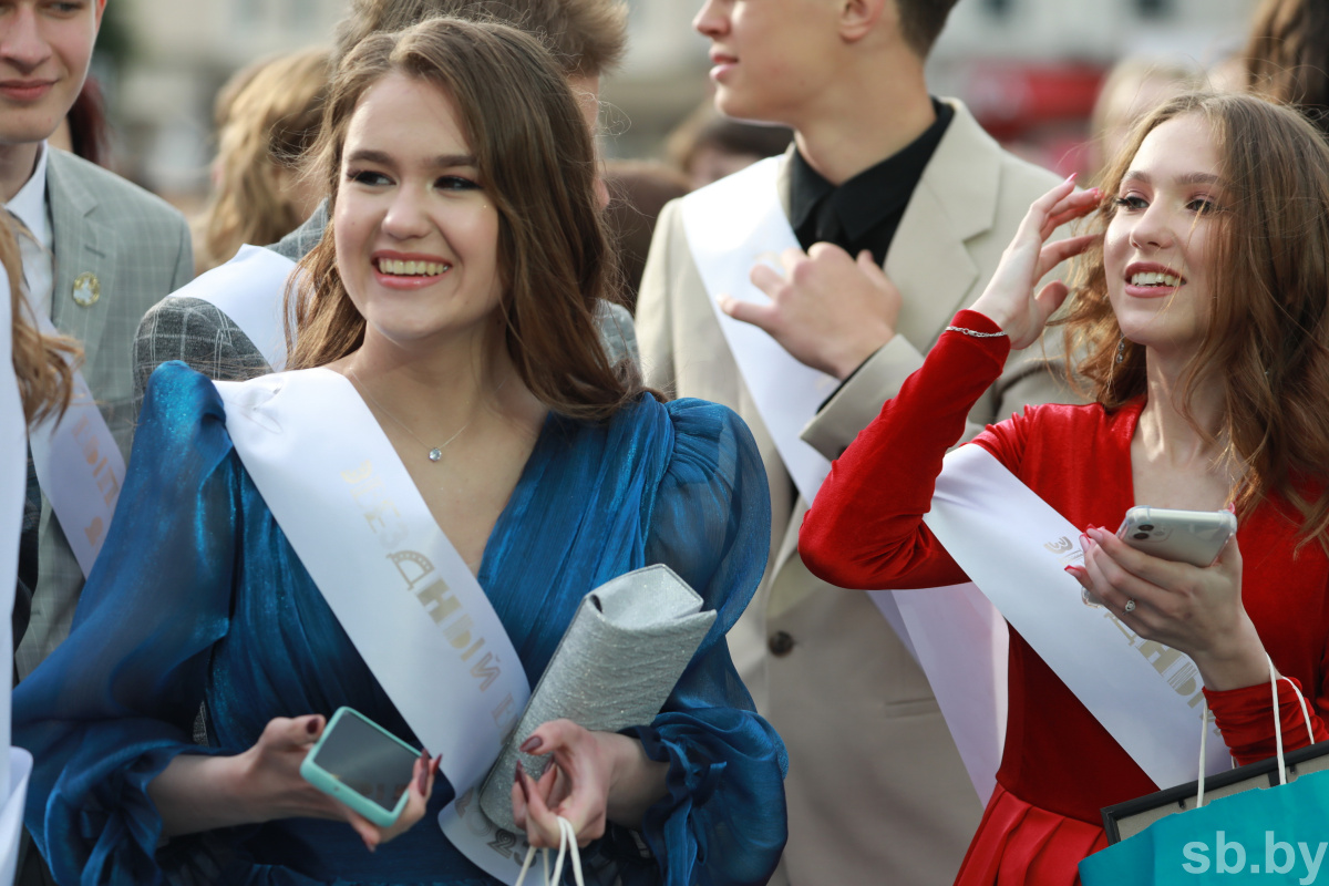 Городской выпускной прошел