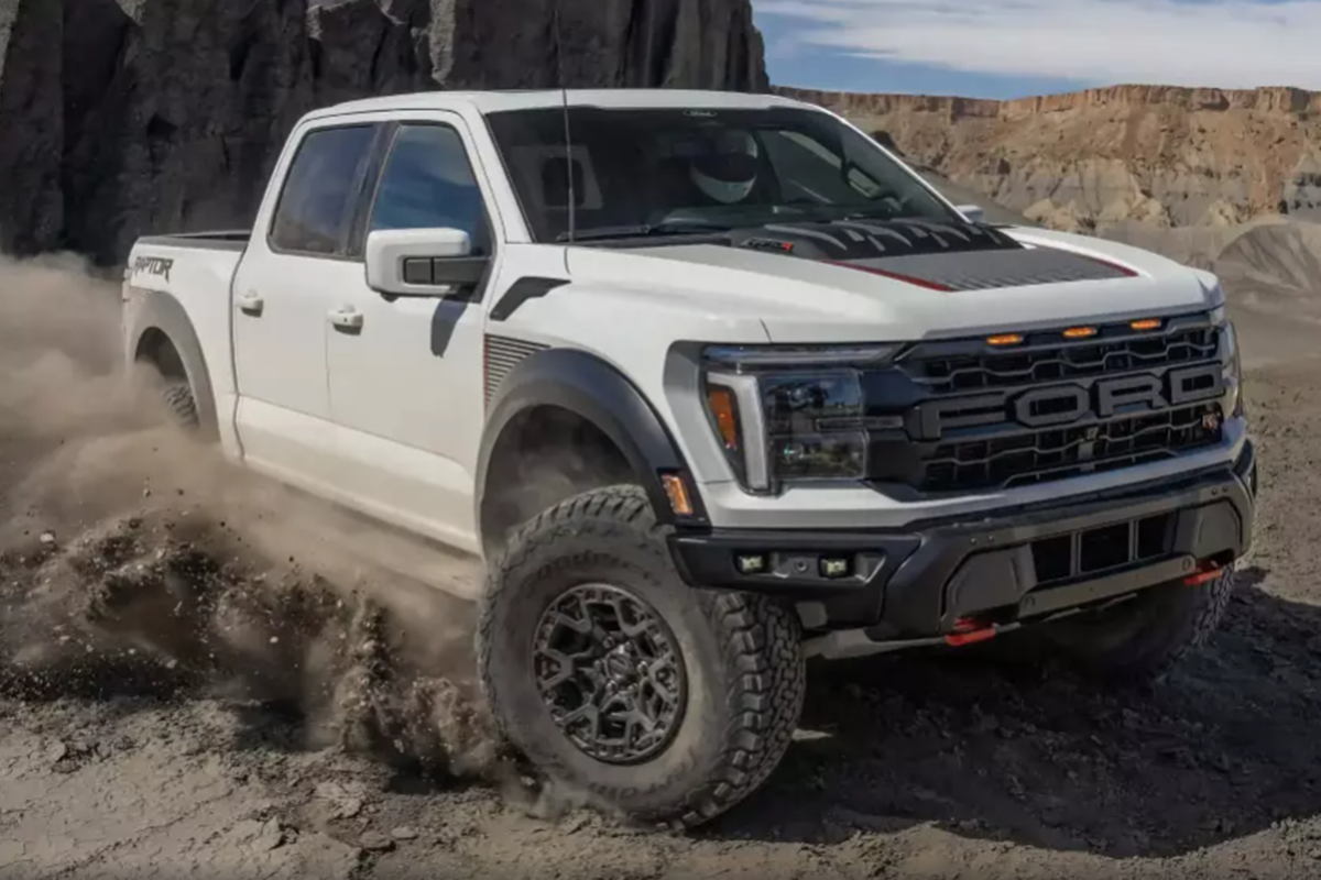 Ford обновил пикап F-150 Raptor R