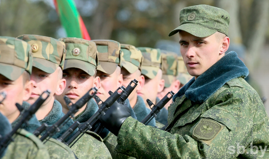 Репетиция парада беларусь. При полном параде.