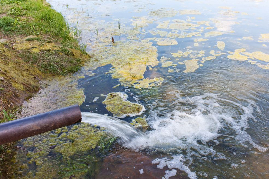 Загрязнение воды фото для презентации