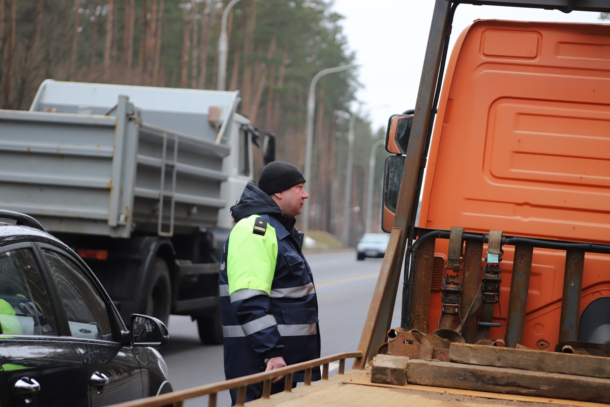 ГАИ усиливает контроль за движением грузовых автомобилей