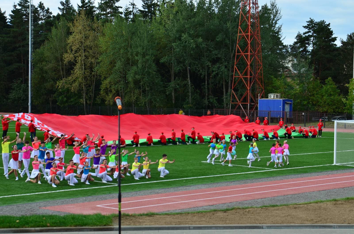 Больше площадок для спортивных достижений: в Минске после реконструкции  открыли футбольный стадион