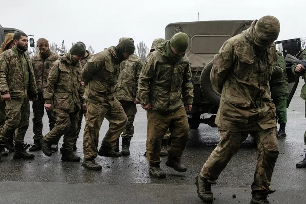 Тысячи сдались. Украинские раненые пленные.