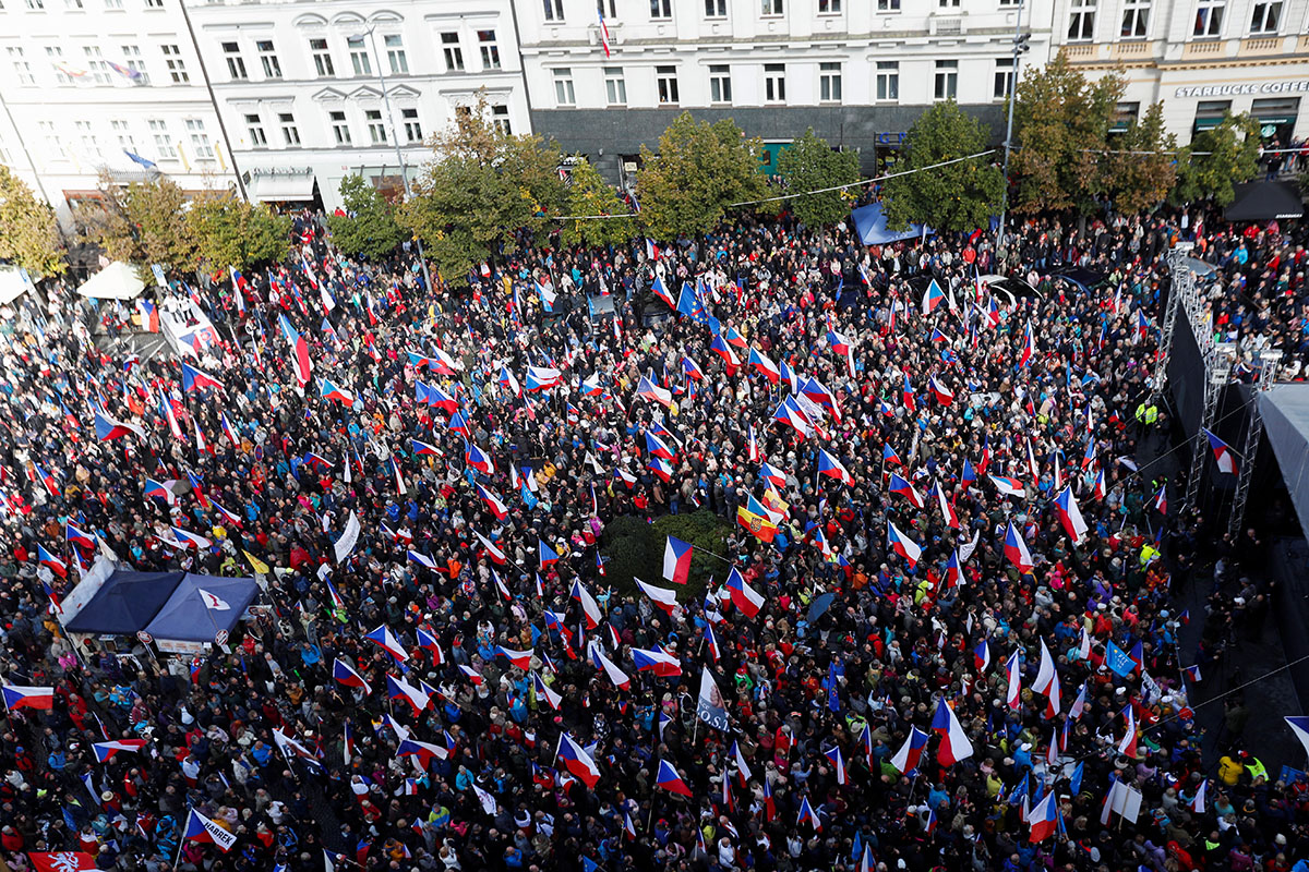 митинг против украины в москве