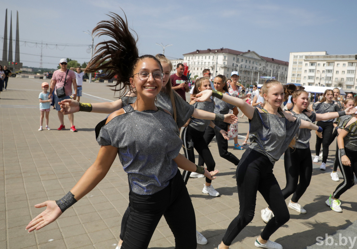 Население витебска 2024. Парад в Витебске фото.