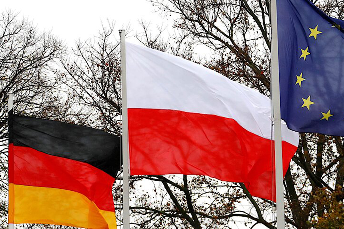 Германия польша результат. Польша Германия ЕС. Польша и Германия. Польша Евросоюз. Евросоюз и поляки.