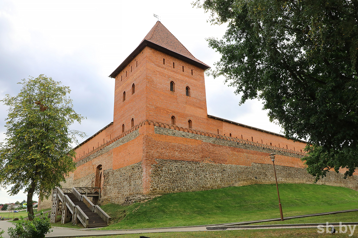 Лидский замок история