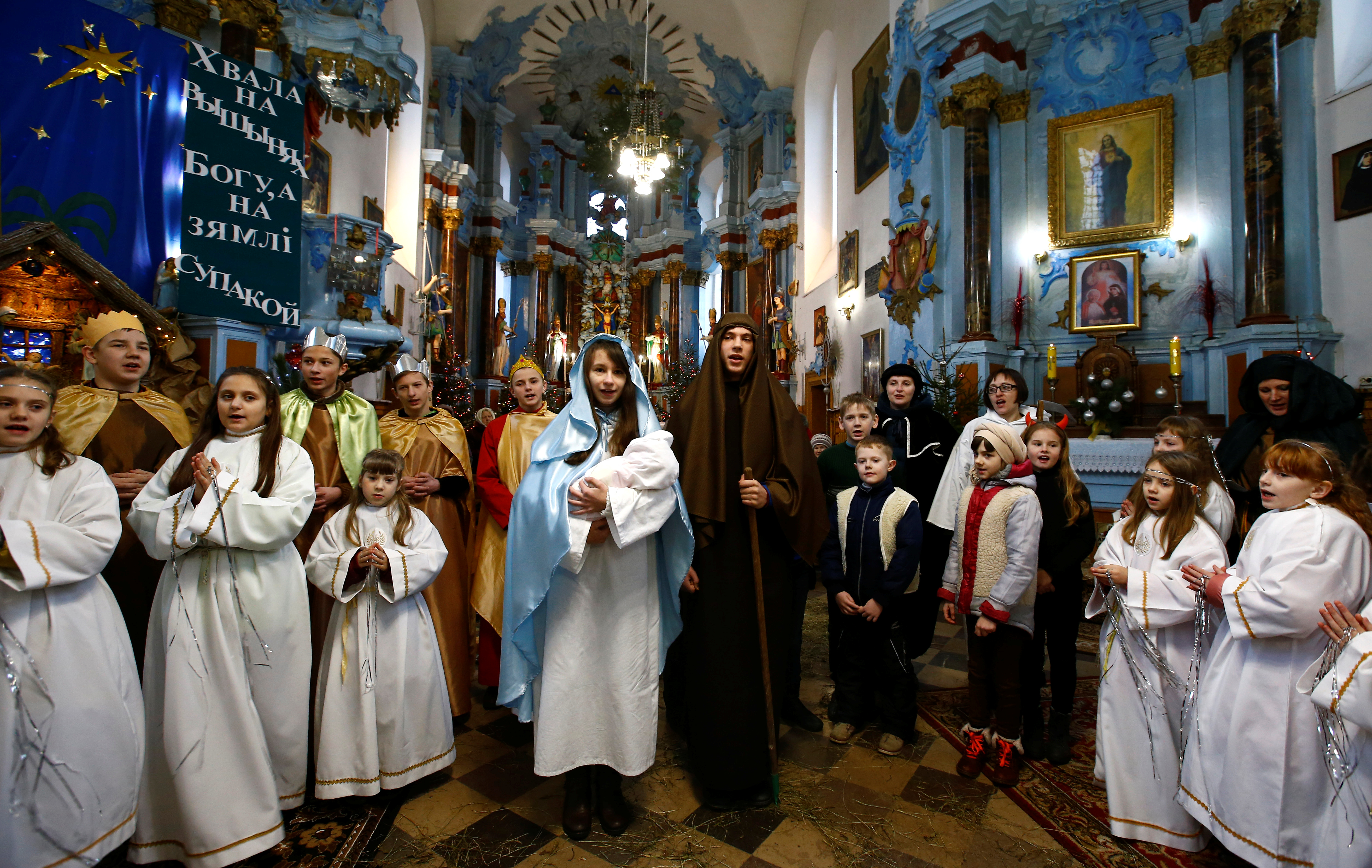 Прихода бел. Рождество у протестантов верующих. Верующие белорусы фото.