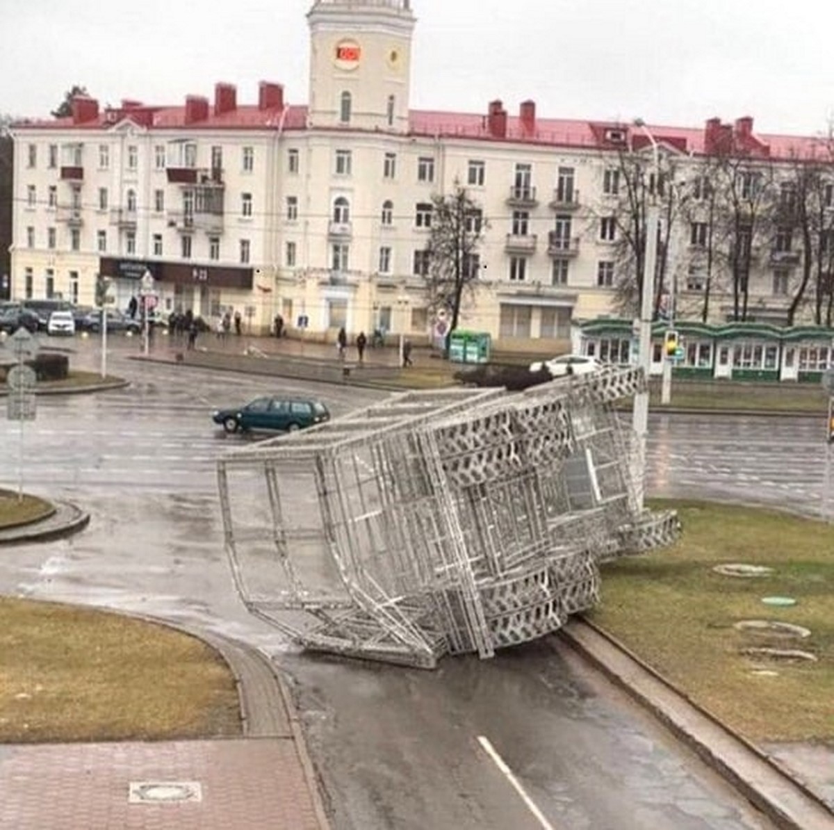 Ветер последствия. Ураган в Минске вчера. Минск Партизанский проспект. Минск сейчас. Ураган в Минске сегодня.