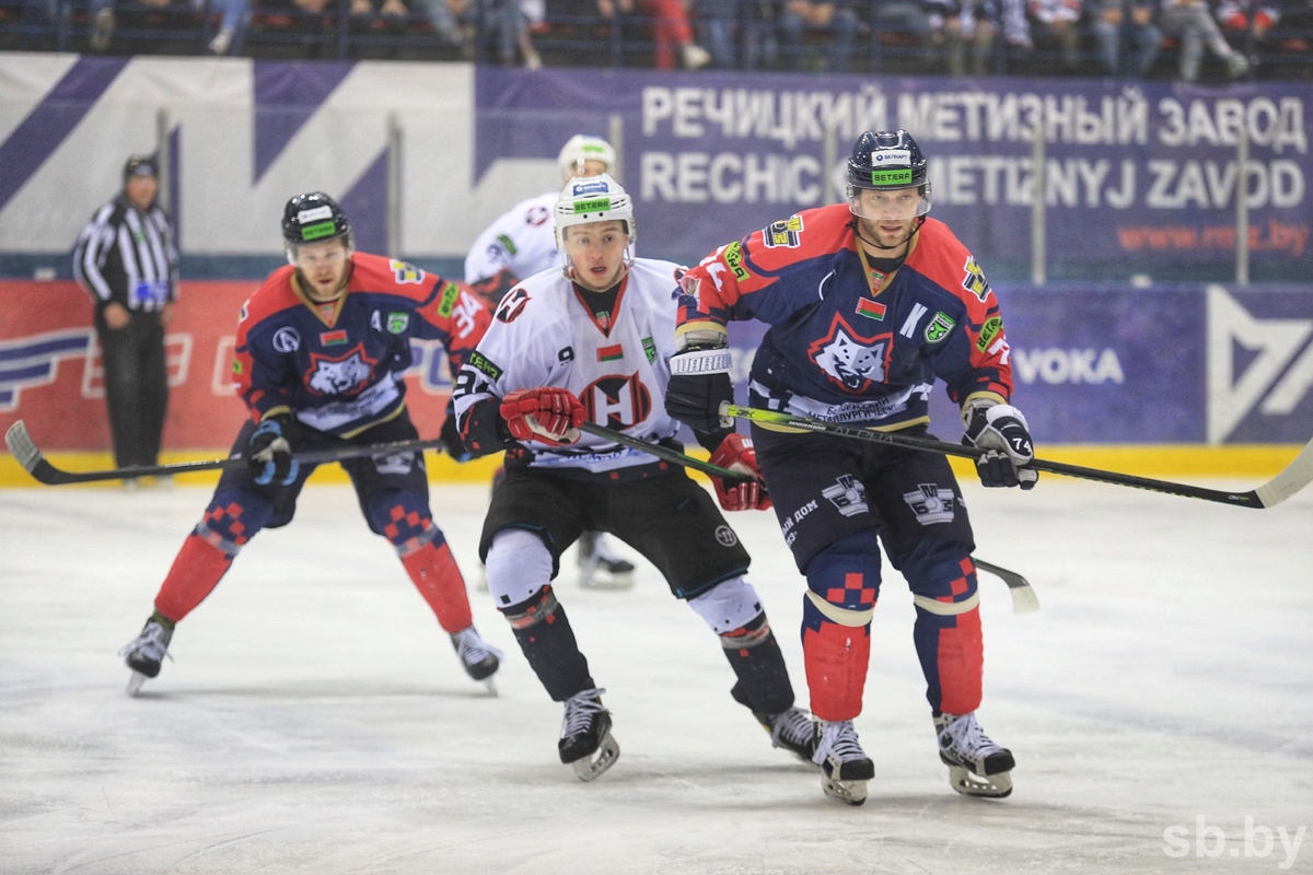 Хоккей беларусь плей офф 2023 экстралига. Хоккей. Хоккеисты. Белорусская хоккейная команда. Челябинский Металлург хоккей.