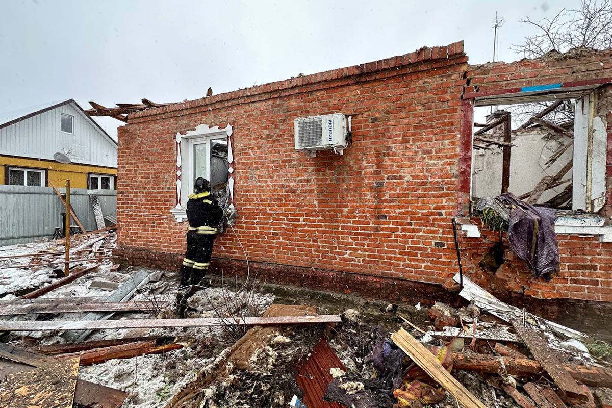 При обстреле города Шебекино Белгородской области украинскими военными  пострадала девушка