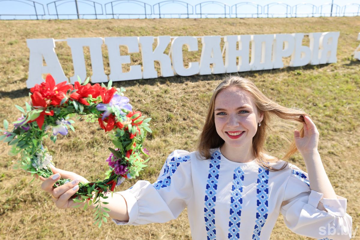 Красивые и добрые традиции современной Беларуси для детей, молодежи и  пожилых людей