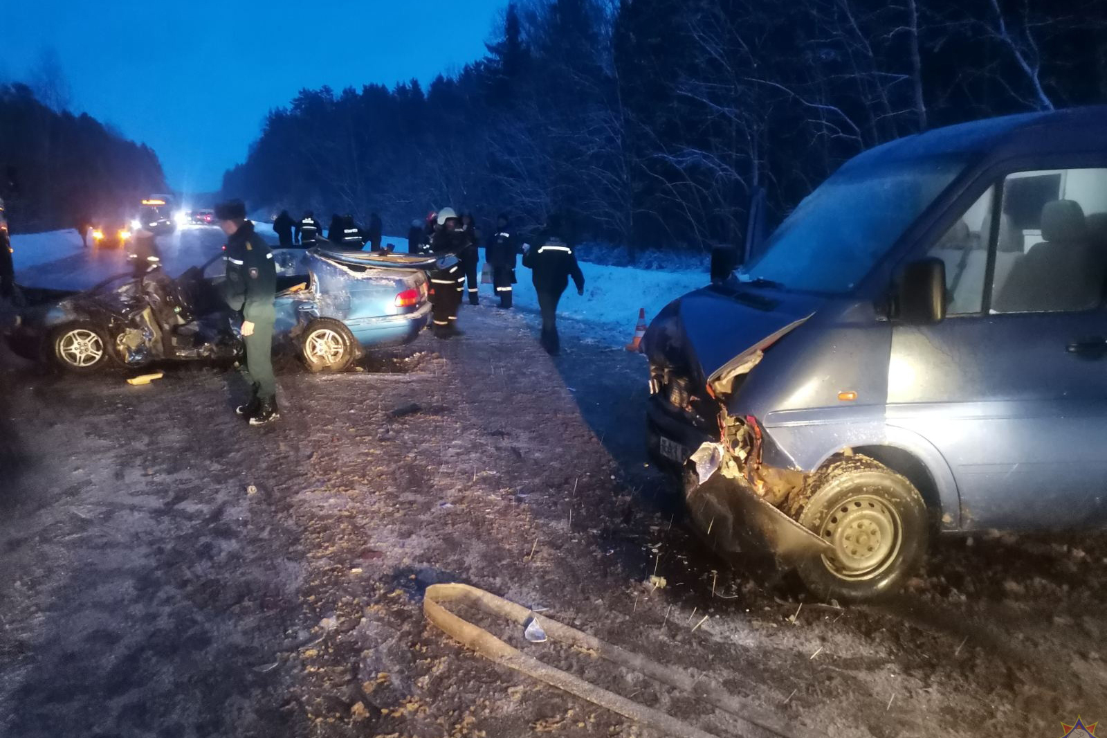 В Могилевском районе произошла авария с участием трех автомобилей. Одного  из водителей деблокировали спасатели