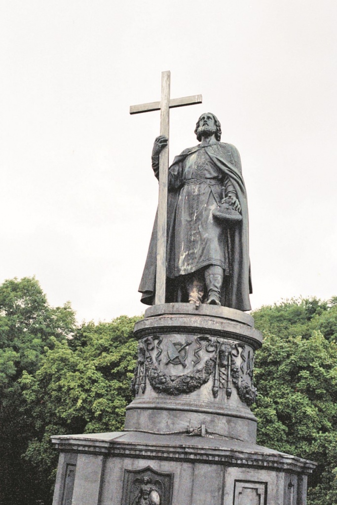 Памятник князю в киеве
