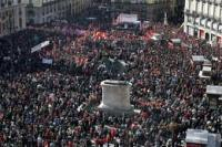 Протесты в Испании привели к массовым беспорядкам и столкновениям с полицией.