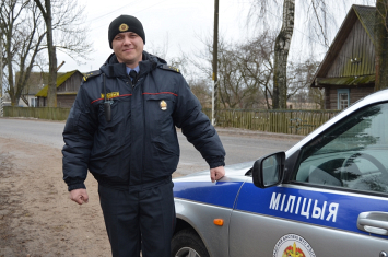 Участковый инспектор из Стародорожского района живет заботами сельчан