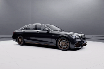 Mercedes презентовал последнюю спецверсию S-класса с двигателем V12 