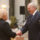 Президент вручил награды заслуженным людям Беларуси