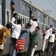 В Индии погибли трое студентов, которые пытались сделать селфи на фоне поезда