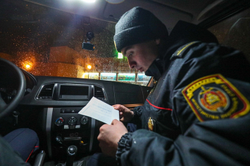 Журналисты «СБ» вышли на улицы Минска с патрулем внутренних войск