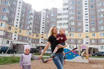 Лукашенко: строительство жилья для многодетных семей — приоритетная задача 