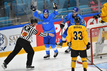 Хоккей. Сборная Казахстана обыграла литовцев на ЧМ в группе «А» первого дивизиона