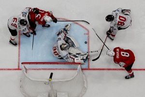 Сборная Швейцарии обыграла австрийцев в матче групповой стадии ЧМ по хоккею