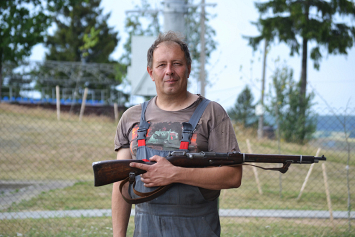 Оружейник Сергей Захаров: «Никогда не направляй оружие, даже если не заряжено, в сторону человека»