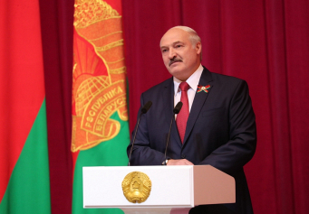 Лукашенко: белорусы умеют беречь мир