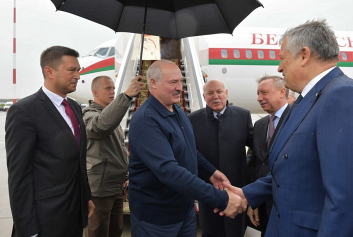 Александр Лукашенко совершает рабочий визит в Россию