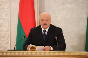 Лукашенко требует от регионов максимальной отдачи при уборке урожая