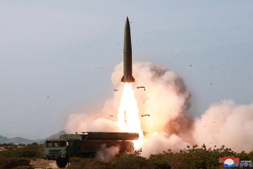Сеул сообщил о новых запусках ракет в КНДР