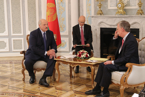 Лукашенко призывает Вашингтон к открытому и откровенному диалогу