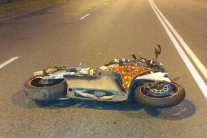 В Новополоцке легковушка не пропустила мотоцикл — погиб 26-летний байкер 
