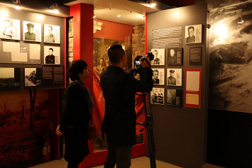 Журналисты из Вьетнама в Брестской крепости снимали кадры для документального фильма о Второй мировой