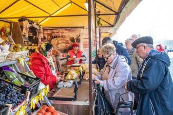 Насколько выгодно торговцам приезжать на сельхозярмарки в Минск