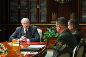 Лукашенко: никакого бряцания оружием
