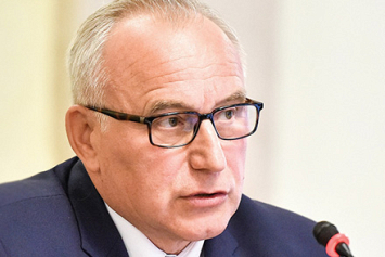 Николай Шерстнев — вновь избранным сенаторам: «Нужно чаще встречаться с людьми»