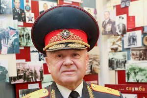 Бывший начальник столичной милиции генерал-майор Борис Тарлецкий: хотелось бы, чтобы авторитет милиции повышался