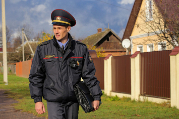 Наши корреспонденты поработали день с лучшим участковым инспектором Могилевской области